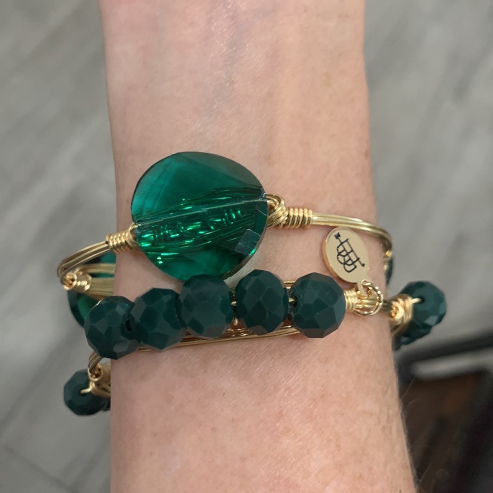 NWOT BOURBON AND BOWETIES BANGLES